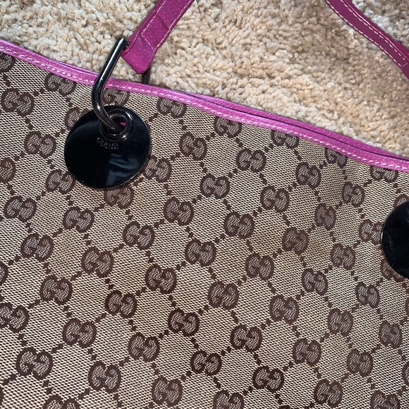 Small Gucci bucket bag Taking offers - Picture 3 of 16